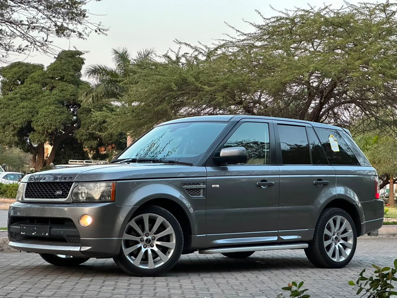 Range sport thumbnail 2